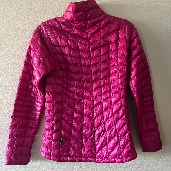 TNF Thermoball Women’s Pink XS - Picture 2 of 15